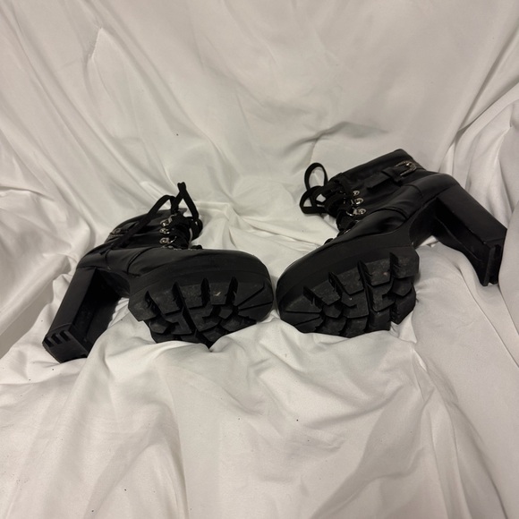 Black Platform Lace-Up Ankle Boots - Women - Picture 3 of 5